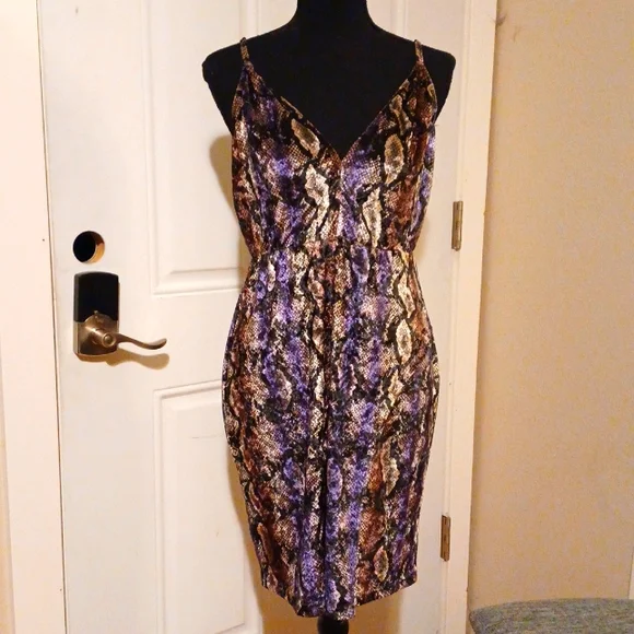 Fashion Nova | Dresses | Fashion Nova Velvet Snake Dress | Poshmark Fashion Nova | Dresses | Fashion Nova Velvet Snake Dress | Poshmark